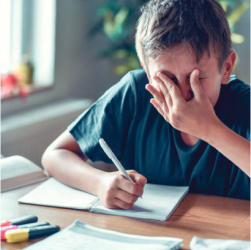 Lapsi ja noori (6 kuni 18 aastat), kelle puhul on kahtlus lühinägevuse tekkimises.