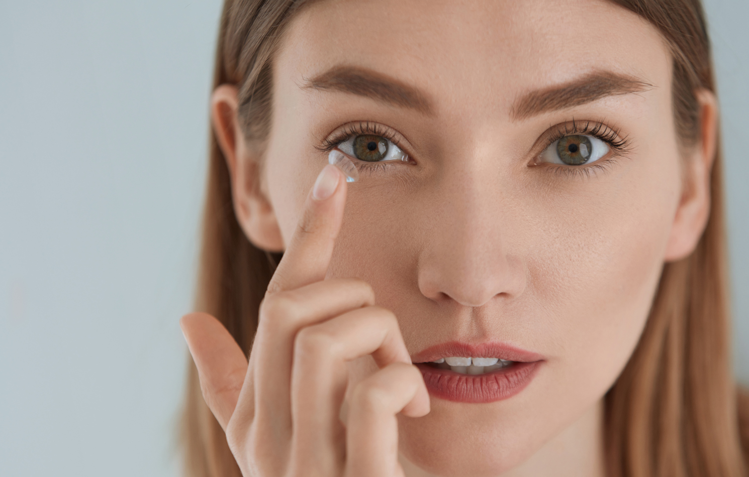 A reminder for wearers of contact lenses