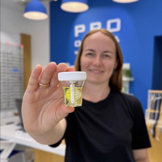 Pro Optika’s loyal customer Eva’s journey towards orthokeratology lenses